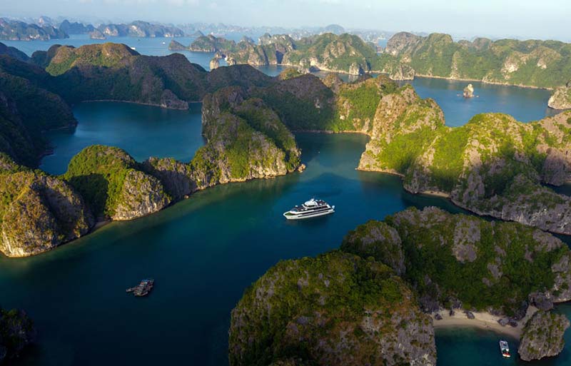Cruising in Halong Bay