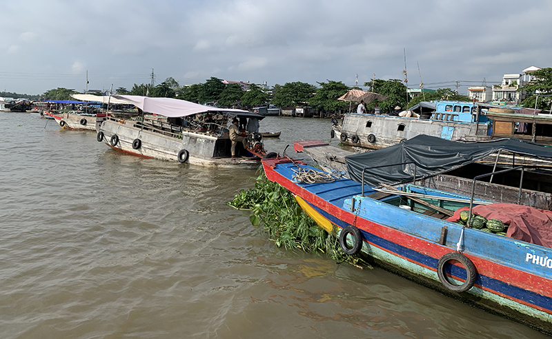 Floating market