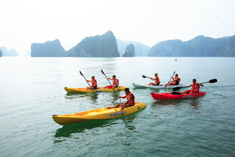 Vietnam tourism officials consider Covid-19 vaccine passports
