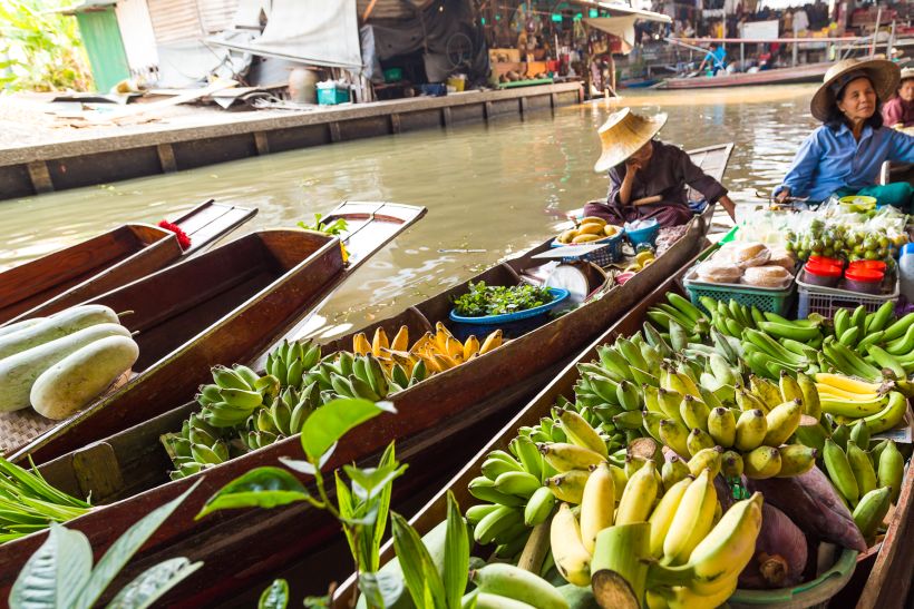 Floating market