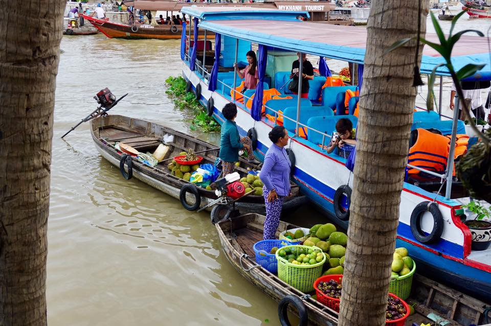 Ministries agree to fully reopen international tourism from March 15