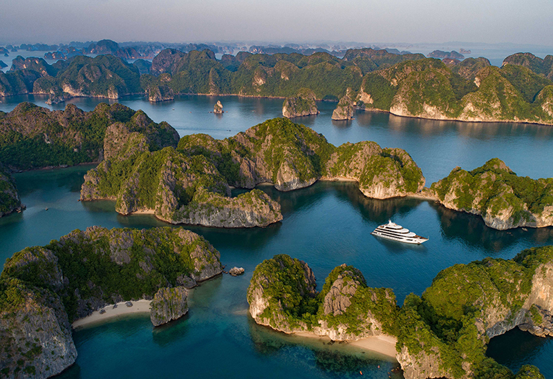 Ha Long Bay nominated as Asia's leading tourist attraction